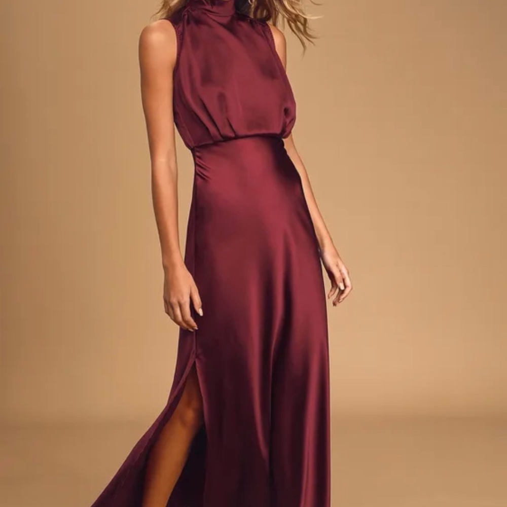 Wine color, Size XS, halter neck, light and flowy, full length, Sleeveless